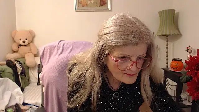 Snapshot of BlairFort chatting on November 26, 2025, 1:45 pm BlairFort online show from November 26, 2025, 1:45 pm