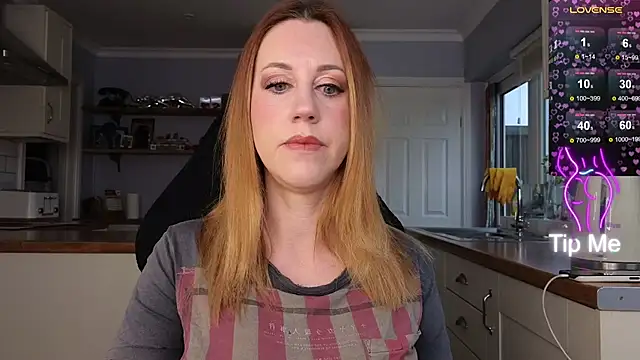 Snapshot of stripmequick chatting on February 20, 2025, 10:27 am stripmequick online show from February 20, 2025, 10:27 am