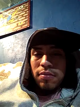 Snapshot of AlexAlejandro13 chatting on February 10, 2026, 5:22 am AlexAlejandro13 online show from February 10, 2026, 5:22 am