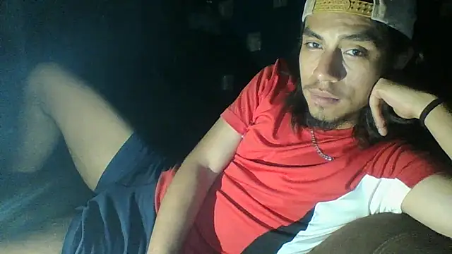 Snapshot of AlexAlejandro13 chatting on April 30, 2026, 7:36 am AlexAlejandro13 online show from April 30, 2026, 7:36 am