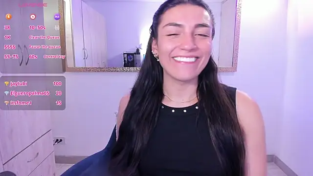 Snapshot of EricaVanderhill chatting on February 3, 2026, 6:22 am EricaVanderhill online show from February 3, 2026, 6:22 am