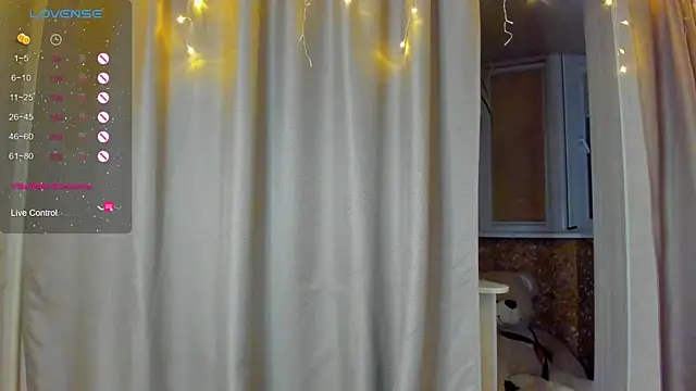 Snapshot of Bella_Foryou chatting on January 29, 2025, 2:00 pm Bella Foryou online show from January 29, 2025, 2:00 pm