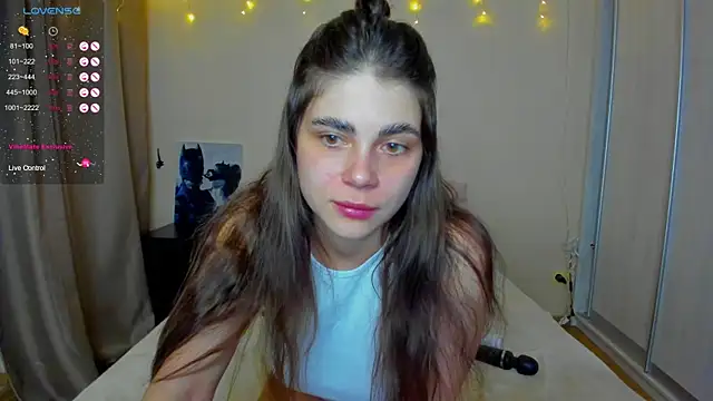 Snapshot of Bella_Foryou chatting on February 19, 2025, 2:23 pm Bella Foryou online show from February 19, 2025, 2:23 pm