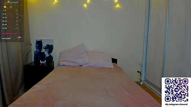 Snapshot of Bella_Foryou chatting on March 5, 2025, 2:01 pm Bella Foryou online show from March 5, 2025, 2:01 pm