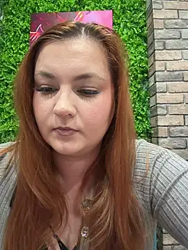 CandyShoopp online show from December 5, 2025, 4:03 pm