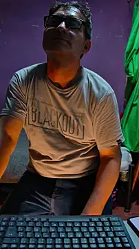 yandyaa online show from April 12, 2026, 3:33 am