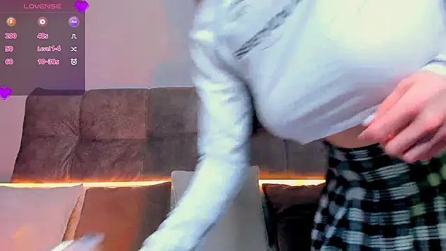 AriellaTesk online show from December 6, 2024, 4:36 am