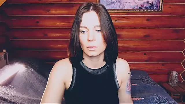 Snapshot of Platina_Fox chatting on February 19, 2025, 4:01 am Platina Fox online show from February 19, 2025, 4:01 am