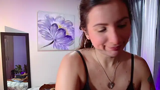 Snapshot of vanessabrown_ chatting on February 7, 2025, 1:22 pm vanessabrown online show from February 7, 2025, 1:22 pm