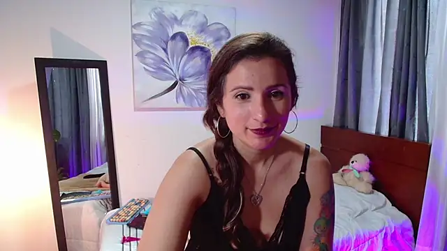 Snapshot of vanessabrown_ chatting on February 12, 2025, 4:11 pm vanessabrown online show from February 12, 2025, 4:11 pm