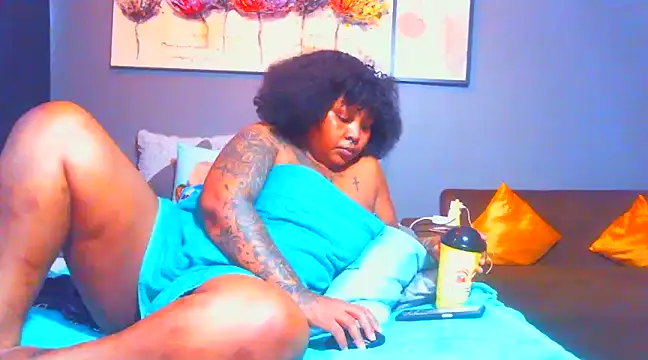 PearlSexxy69 online show from February 26, 2025, 4:24 pm