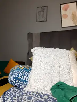 PearlSexxy69 online show from October 19, 2025, 12:00 am