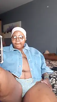 Snapshot of PearlSexxy69 chatting on May 4, 2026, 2:57 pm PearlSexxy69 online show from May 4, 2026, 2:57 pm