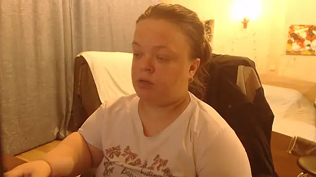 Snapshot of Janiffer_MiMi chatting on December 6, 2024, 1:40 am Janiffer MiMi online show from December 6, 2024, 1:40 am