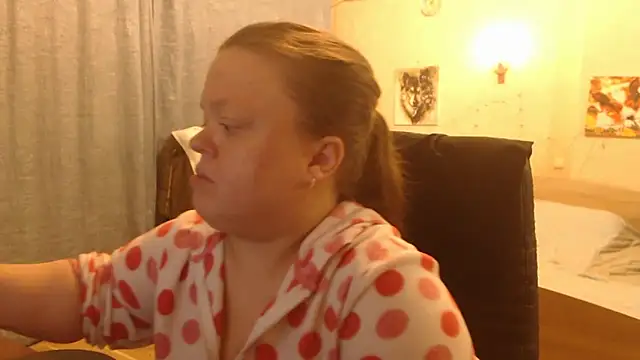 Snapshot of Janiffer_MiMi chatting on December 6, 2024, 10:19 pm Janiffer MiMi online show from December 6, 2024, 10:19 pm