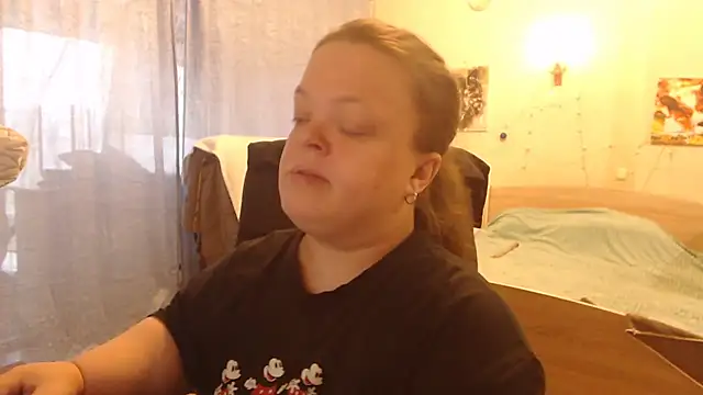 Snapshot of Janiffer_MiMi chatting on December 16, 2024, 12:16 pm Janiffer MiMi online show from December 16, 2024, 12:16 pm