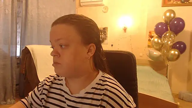 Snapshot of Janiffer_MiMi chatting on December 18, 2024, 5:59 am Janiffer MiMi online show from December 18, 2024, 5:59 am