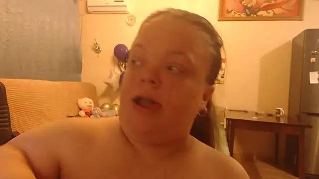 Snapshot of Janiffer_MiMi chatting on January 1, 2025, 11:51 pm Janiffer MiMi online show from January 1, 2025, 11:51 pm