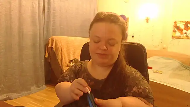 Snapshot of Janiffer_MiMi chatting on January 7, 2025, 4:18 am Janiffer MiMi online show from January 7, 2025, 4:18 am