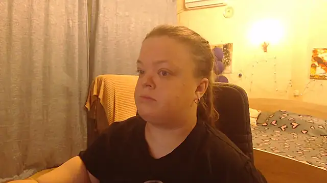 Snapshot of Janiffer_MiMi chatting on January 11, 2025, 7:05 pm Janiffer MiMi online show from January 11, 2025, 7:05 pm