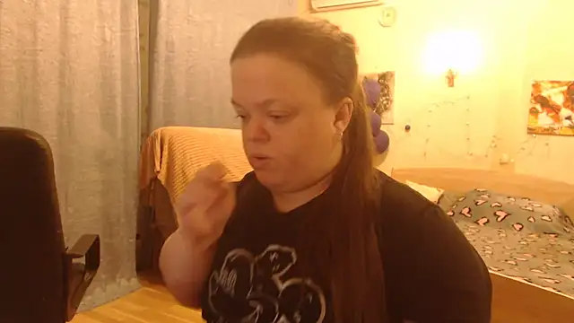 Snapshot of Janiffer_MiMi chatting on January 12, 2025, 4:21 am Janiffer MiMi online show from January 12, 2025, 4:21 am