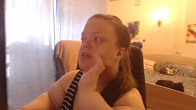 Snapshot of Janiffer_MiMi chatting on January 12, 2025, 7:21 am Janiffer MiMi online show from January 12, 2025, 7:21 am