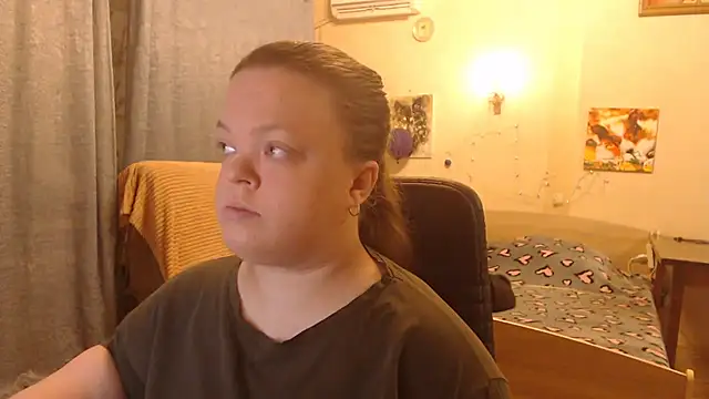 Snapshot of Janiffer_MiMi chatting on January 15, 2025, 5:58 pm Janiffer MiMi online show from January 15, 2025, 5:58 pm