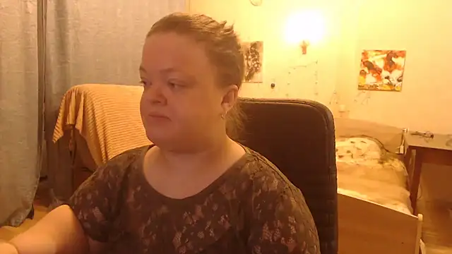 Snapshot of Janiffer_MiMi chatting on January 31, 2025, 6:14 pm Janiffer MiMi online show from January 31, 2025, 6:14 pm