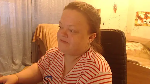 Snapshot of Janiffer_MiMi chatting on February 2, 2025, 2:34 pm Janiffer MiMi online show from February 2, 2025, 2:34 pm