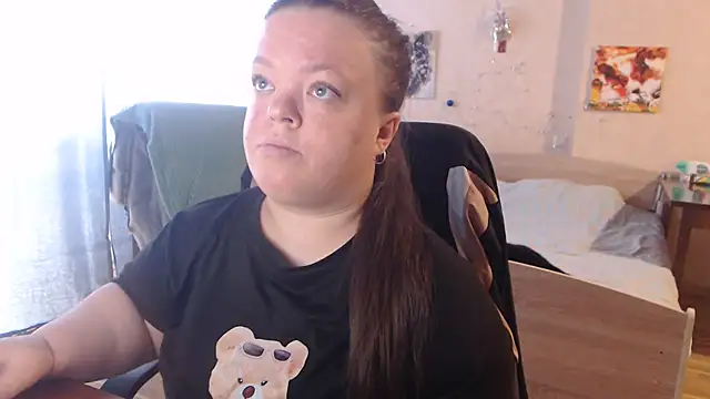 Snapshot of Janiffer_MiMi chatting on March 13, 2025, 1:18 pm Janiffer MiMi online show from March 13, 2025, 1:18 pm