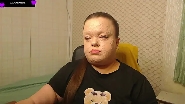 Janiffer MiMi online show from April 4, 2026, 2:03 pm