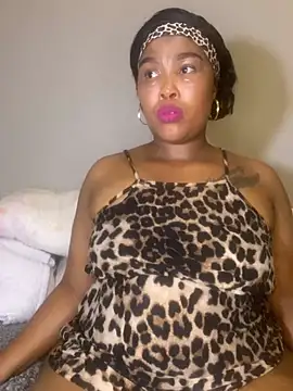 Snapshot of BADFATASS85 chatting on January 17, 2026, 12:37 am BADFATASS85 online show from January 17, 2026, 12:37 am