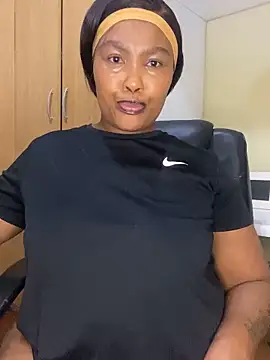 Snapshot of BADFATASS85 chatting on February 24, 2026, 3:59 am BADFATASS85 online show from February 24, 2026, 3:59 am