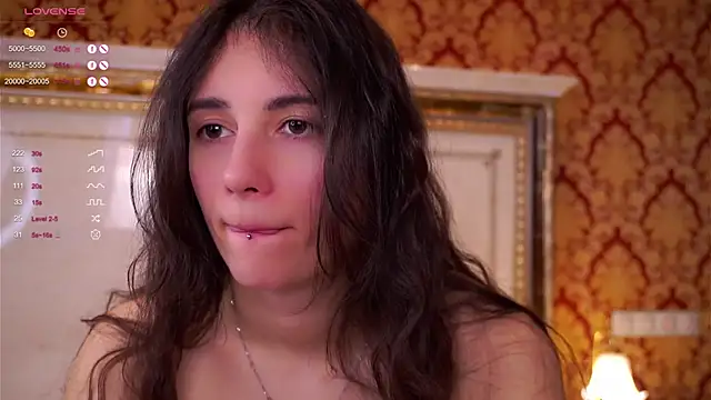 Snapshot of Holla_Molly chatting on February 14, 2025, 10:49 am Holla Molly online show from February 14, 2025, 10:49 am