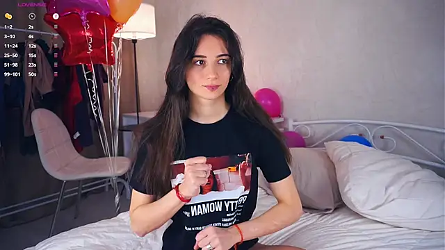 Snapshot of Holla_Molly chatting on March 22, 2025, 5:49 am Holla Molly online show from March 22, 2025, 5:49 am