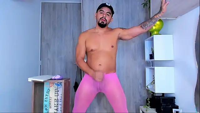 Snapshot of Ricardo_1998 chatting on February 27, 2025, 1:59 am Ricardo 1998 online show from February 27, 2025, 1:59 am