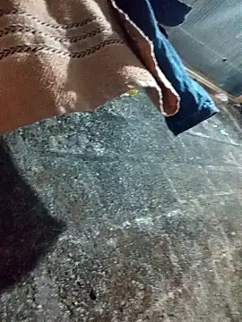 IsHu Boy online show from December 17, 2025, 10:27 pm