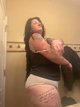 Snapshot of 1-800-FUCKYOU chatting on December 1, 2024, 11:36 pm 1-800-FUCKYOU online show from December 1, 2024, 11:36 pm