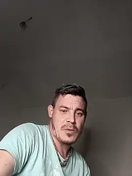 Snapshot of Ivanekkral chatting on February 10, 2026, 8:02 pm Ivanekkral online show from February 10, 2026, 8:02 pm