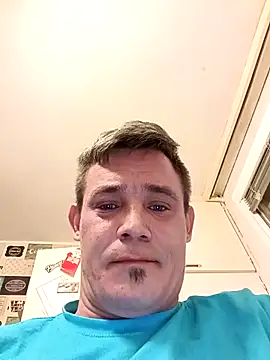 Snapshot of Ivanekkral chatting on February 24, 2026, 10:08 pm Ivanekkral online show from February 24, 2026, 10:08 pm