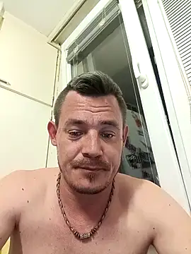 Snapshot of Ivanekkral chatting on May 1, 2026, 9:52 pm Ivanekkral online show from May 1, 2026, 9:52 pm