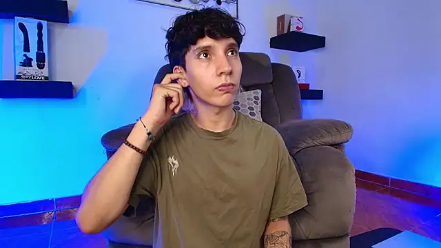 JacoboSwam online show from February 13, 2025, 9:38 pm