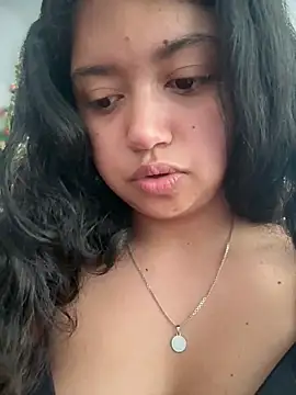 Peach Girll online show from May 27, 2026, 7:00 pm