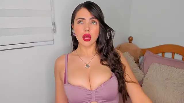 llanna  online show from December 14, 2024, 4:34 am