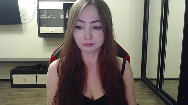 Laralianna online show from February 15, 2025, 4:34 pm