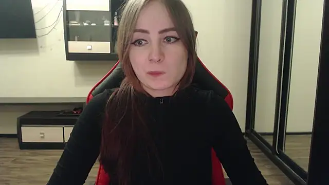 Laralianna online show from February 20, 2025, 8:47 pm