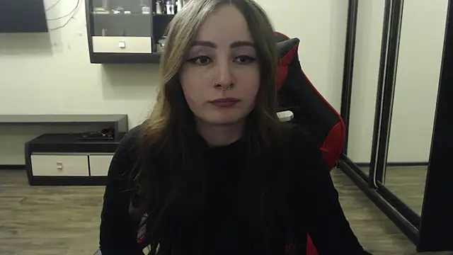 Laralianna online show from February 21, 2025, 7:43 pm