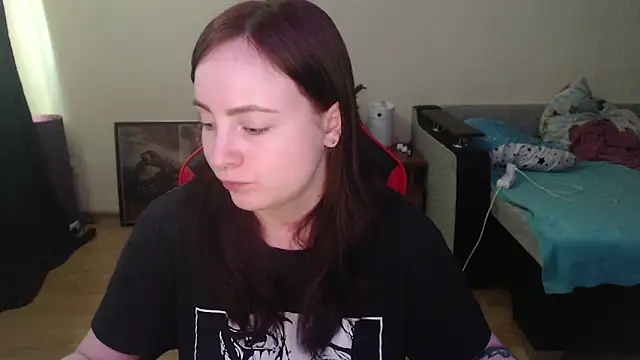 Snapshot of Laralianna chatting on May 8, 2026, 9:25 am Laralianna online show from May 8, 2026, 9:25 am
