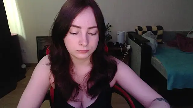 Snapshot of Laralianna chatting on May 24, 2026, 10:20 am Laralianna online show from May 24, 2026, 10:20 am