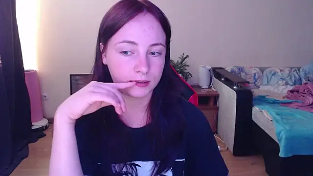 Snapshot of Laralianna chatting on June 27, 2026, 4:56 pm Laralianna online show from June 27, 2026, 4:56 pm